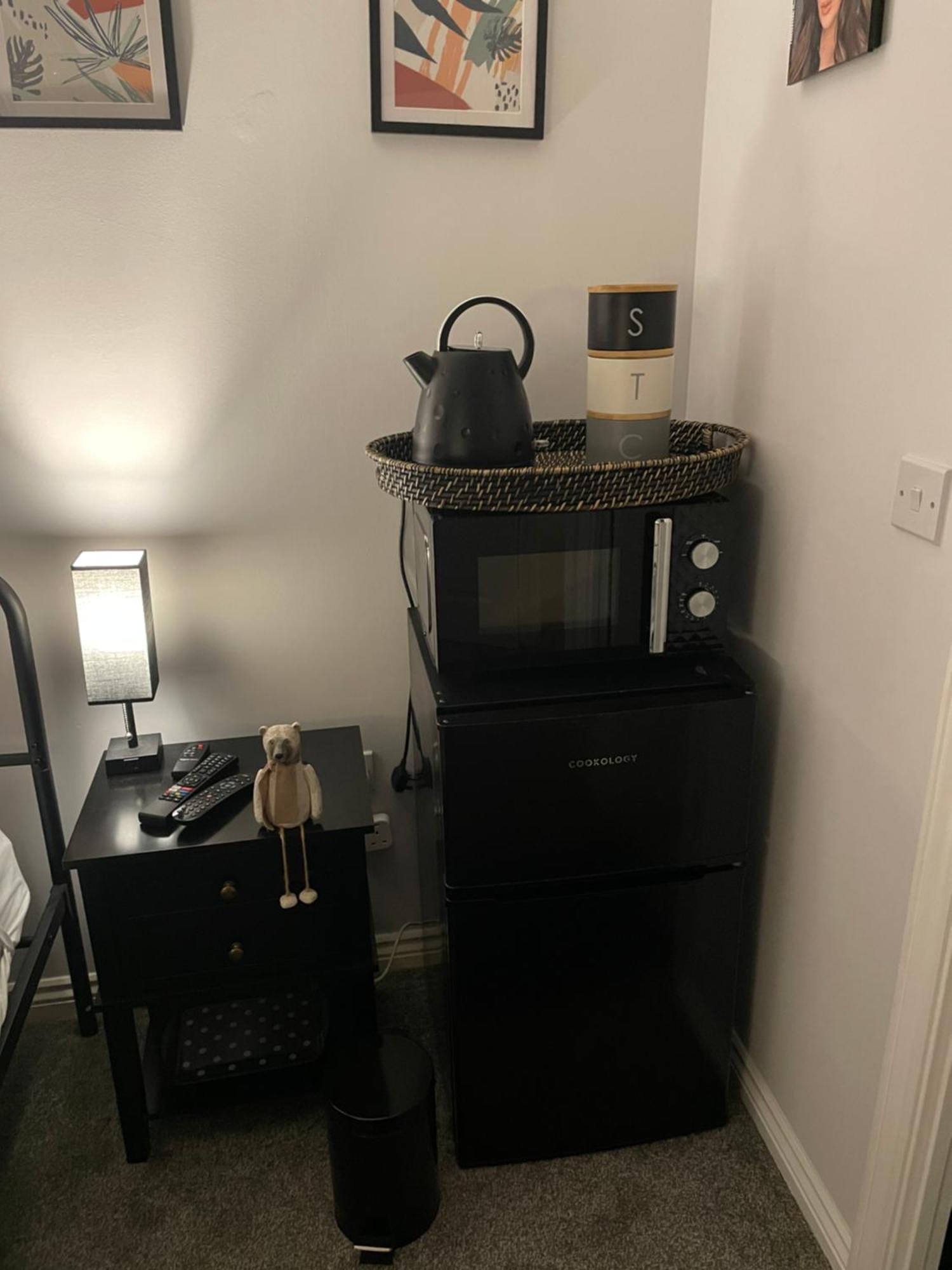 Cosy Home From Home With Private Bathroom - Free Parking Cardiff Dış mekan fotoğraf