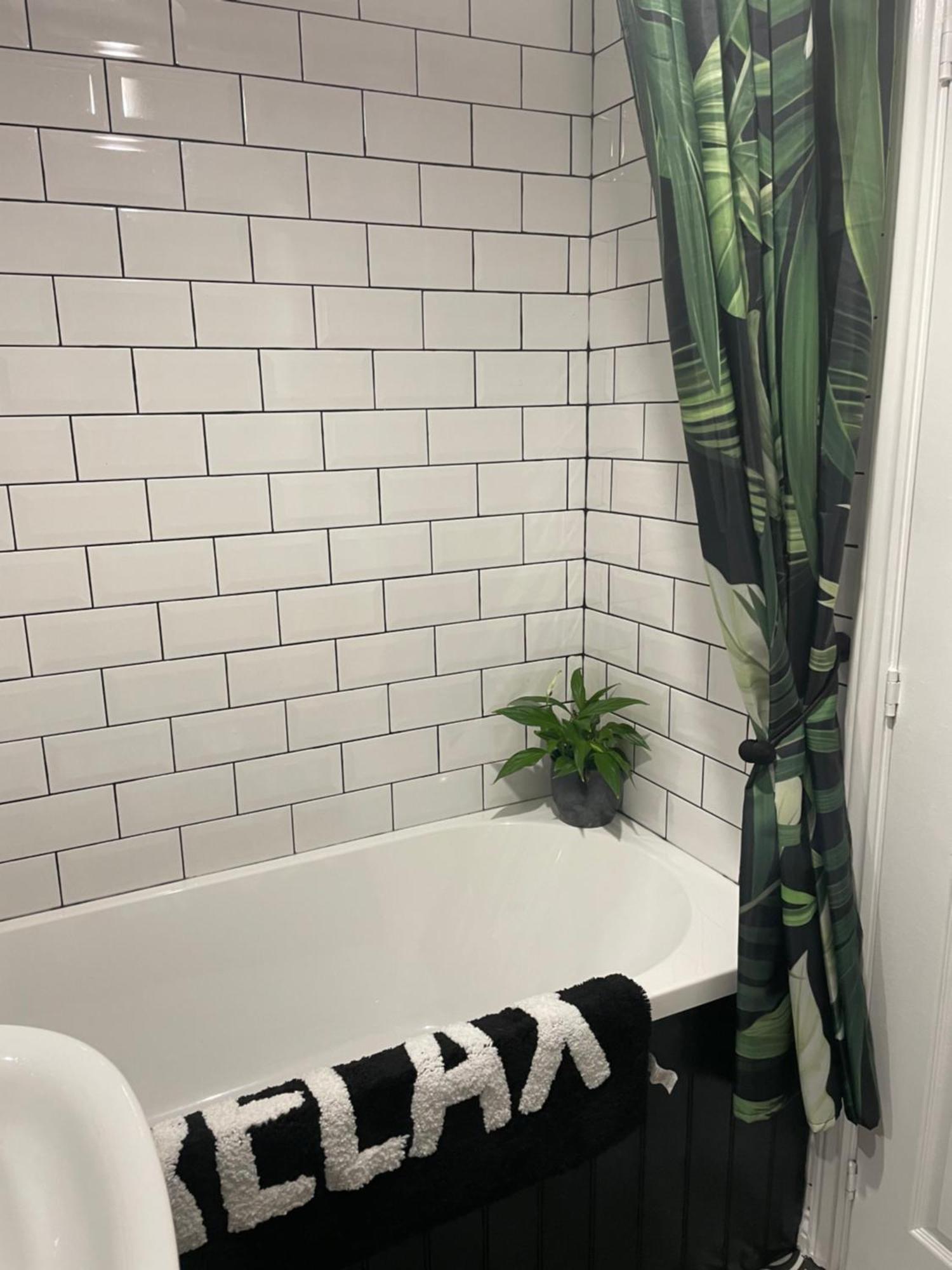 Cosy Home From Home With Private Bathroom - Free Parking Cardiff Dış mekan fotoğraf